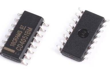 CD4051 SOIC-16 SMD Multiplexer - 1