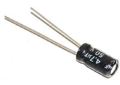 4.7UF 50V Elektrolitik Kondansatör 105C 4X7 RM:5 - 1