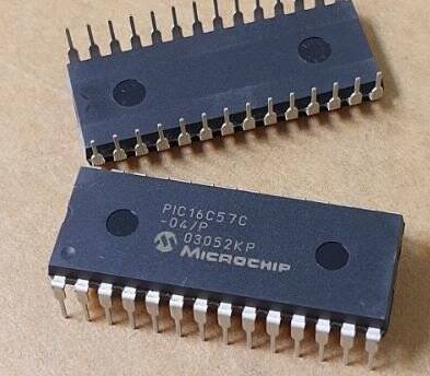 PIC16C57C-04/P - IC-16C57 DIP28 MICROCHIP - 1