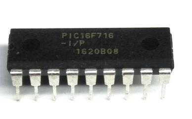 PIC16F716 I/P PDIP-18 8-Bit 20 MHz Mikroişlemci - 1